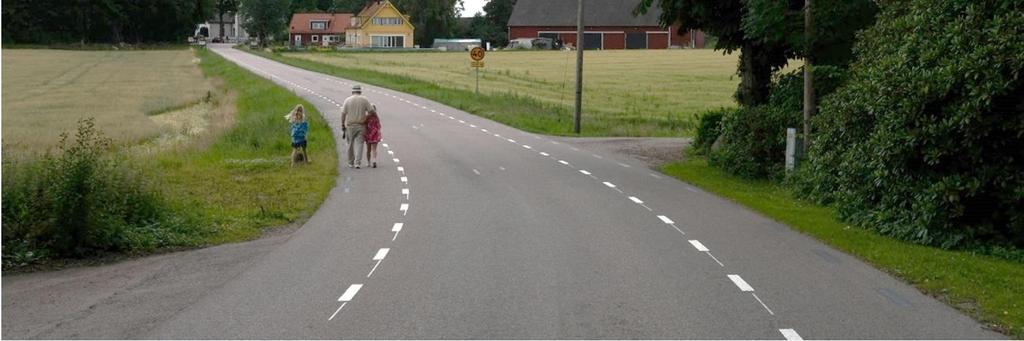 För att underlätta för driften ska separering av gång- och cykelbanan med kantsten undvikas. Separering med målad linje kan istället vara ett alternativ.