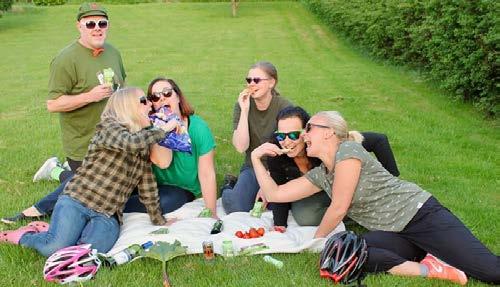 Ring ordförande i Vessigebro Samhällsförening Dan-Olof Karlsson, 0705-721759 eller maila: dannekarlsson56@hotmail.