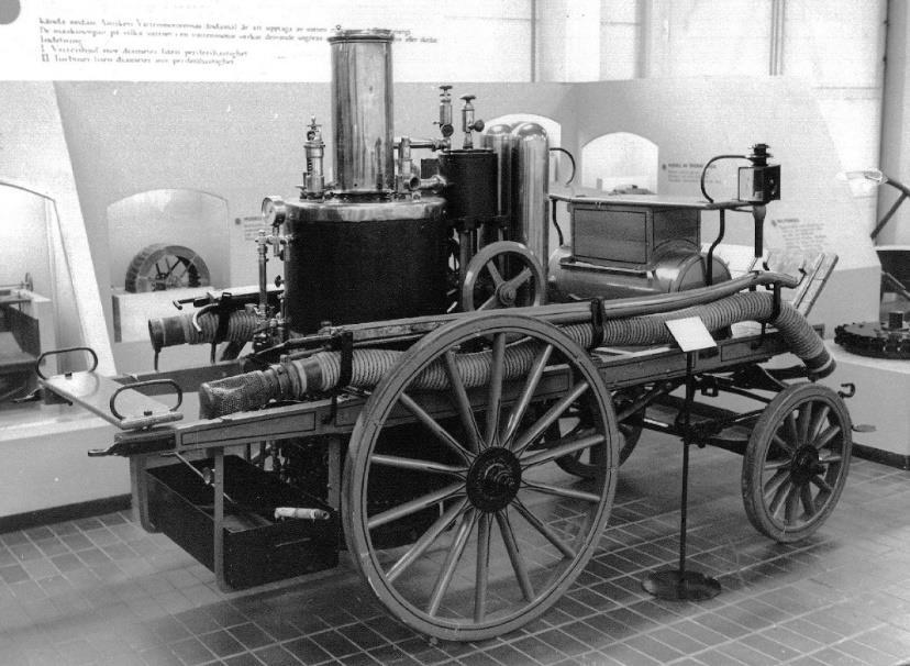 Ångspruta n:o 5 Inköpt 1905 från Ludwigsbergs Verkstads A-B för 9 048 kr. Utrustad med 10 meter sugslang och 550 meter tryckslang (63 mm) på slangkärra. Lämnar 1 100 liter i minuten.