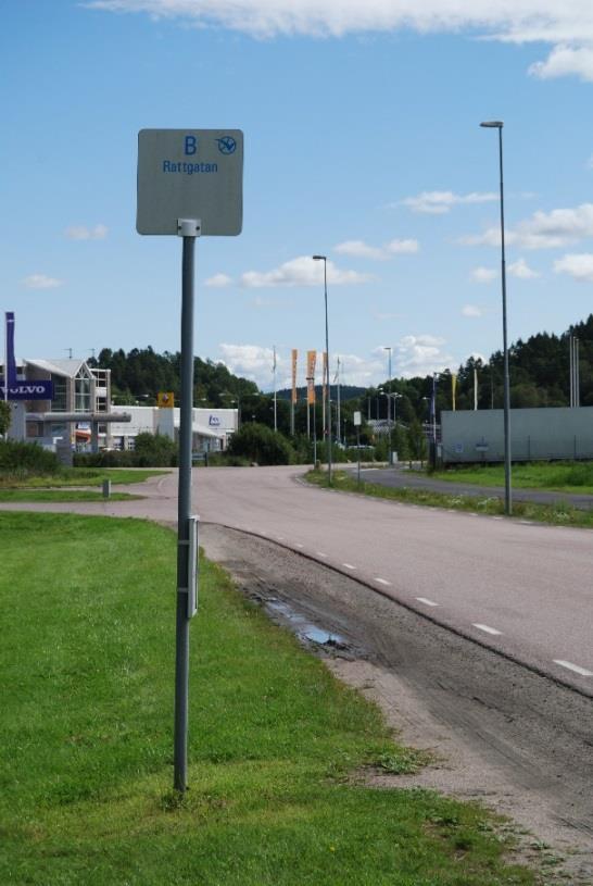 Av de befintliga hållplatserna är det Bilgatan Västra och Rattgatan (gulmarkerade hållplatslägen i bild 1) som