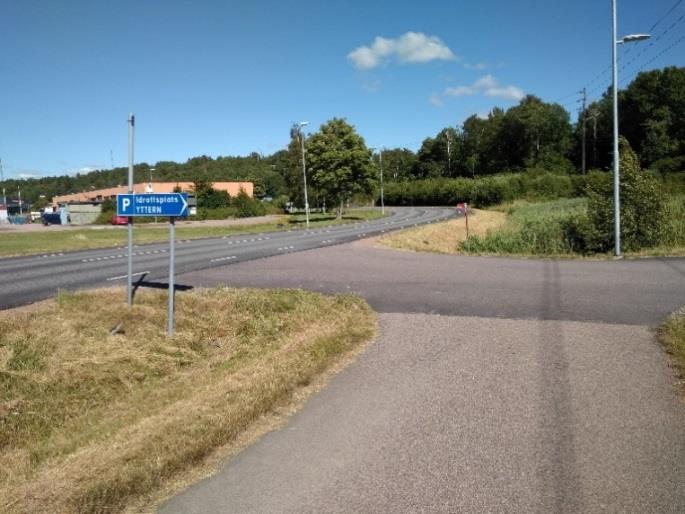 plötsligt tar slut. Bild 5. Exempel på cykelbanor med god standard i det närliggande området.