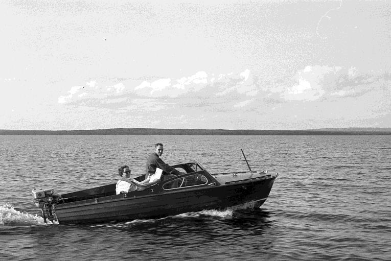 som vi fortfarande har kvar (lönsam pga stark värdestegring). Genom åren har vi rest mycket över hela världen, ibland för sol och bad, ibland för att se andra kulturer.