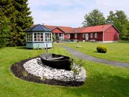 Demensvård som fungerar i en trygg harmonisk miljö där vi hela tiden arbetar för ett levande värdigt liv, livet ut.