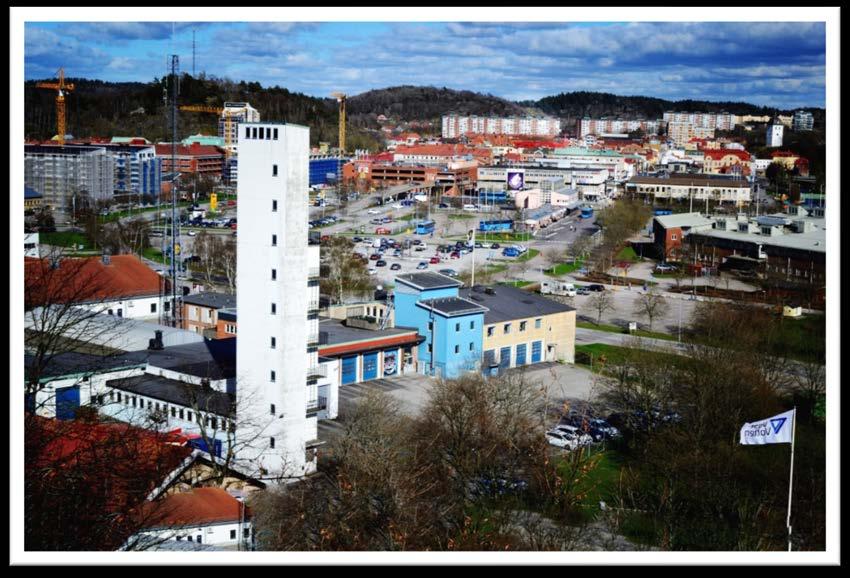 Vi får inte låta Uddevalla klyvas. Vi måste motverka klyftan mellan de som har jobb och inte har jobb, mellan landsbygd och stad, mellan nyanlända och infödda svenskar.