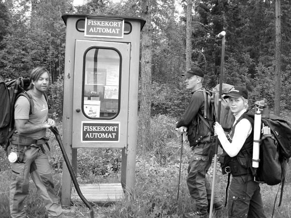 F. Allmänna fältrutiner vid markinventering Innehåll Innehåll F. Allmänna fältrutiner vid markinventering F.1 Inventeringen är ett lagarbete... F:1 F.2 Rutiner vid förberedelse av det dagliga arbetet.