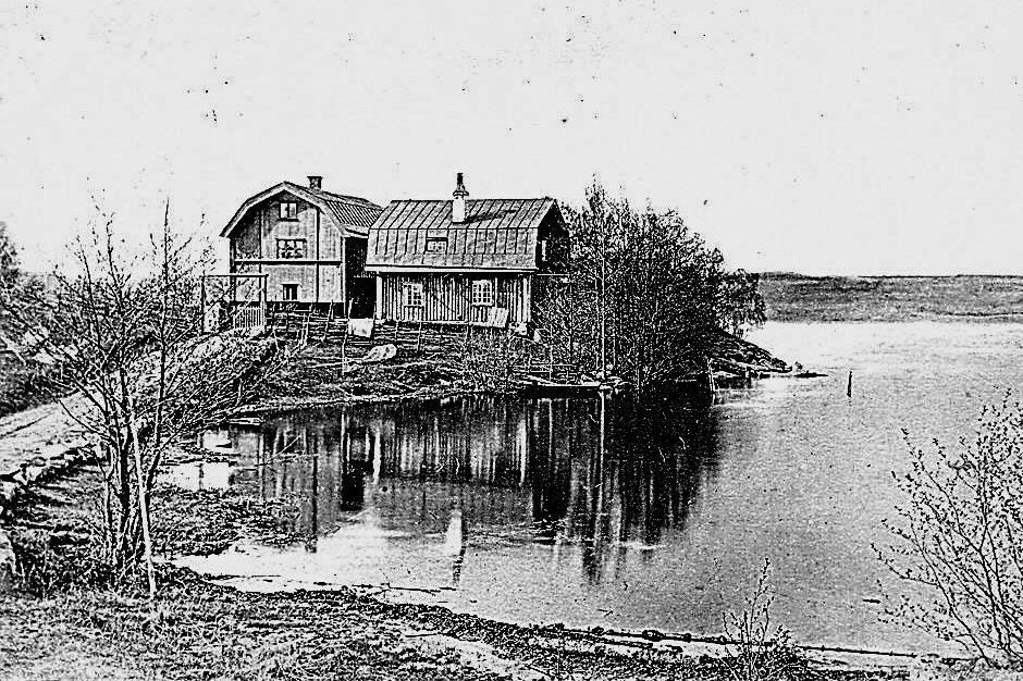 fröding och fjæstad Efter att Gustaf Fröding gick ur tiden 1911, erbjöd Gustaf och Maja Fjæstad journalisten och författaren Ida Bäckmann att komma till Arvika och bo hos dem för att skriva boken om