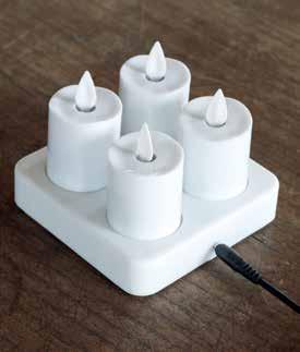 499:-/55,50 17970 Flame LED 4 värmeljus med laddare h: 6 Ø: 3