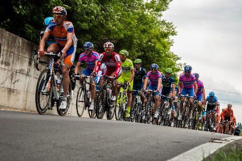 29 Maj - Turin I år avslutas Italiens mest kända cykellopp i Turin Giro d'italia med alla deltagande världsstjärnor som efter hårda etapper bland berg och i städer, under