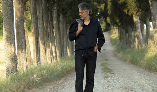 14 September Marostica i Vicenzaprovinsen/Venetien Här möter vi åter Andrea Bocelli på torget i staden Marostica där han kommer att uppföra en repertoar av både kända operaarior samt klassiska