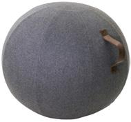 Den kraftiga klädseln ger en ökad komfort och är mjuk och skön att sitta på. Tyngden i botten av fodralet gör att balansbollen håller sig på plats när den inte används.