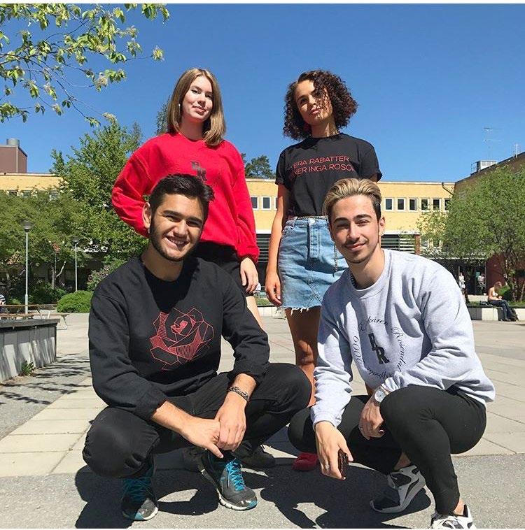 Elevkåren på Rosendalsgymnasiet i Uppsala visar upp