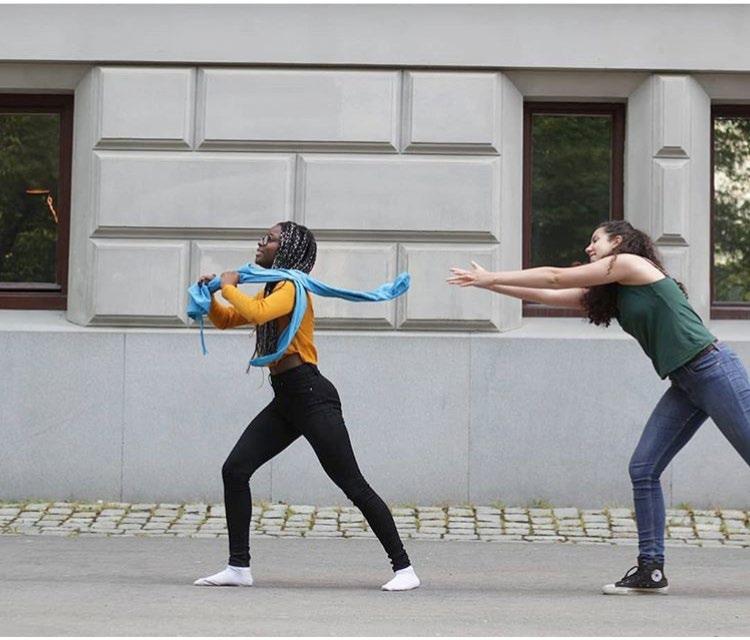I bild: Fanny Smeds, Märta Strømme, Aria Assadi och
