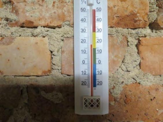 Termometern visade under besiktningen på en temperatur på 18 C, vilket är högt för att vara källare.