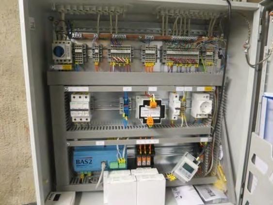 Värmepumpen är tryckstyrd, vilket betyder att den anpassar värmebehovet och sparar därmed energi och ökar komforten.
