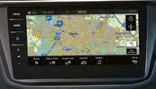 Om du sitter i bilen kan Car-Net och Guide & Inform också ge dig nyheter, väderleksrapporter och till och med realtidsuppdaterade bränslepriser direkt i bilens infotainmentsystem.