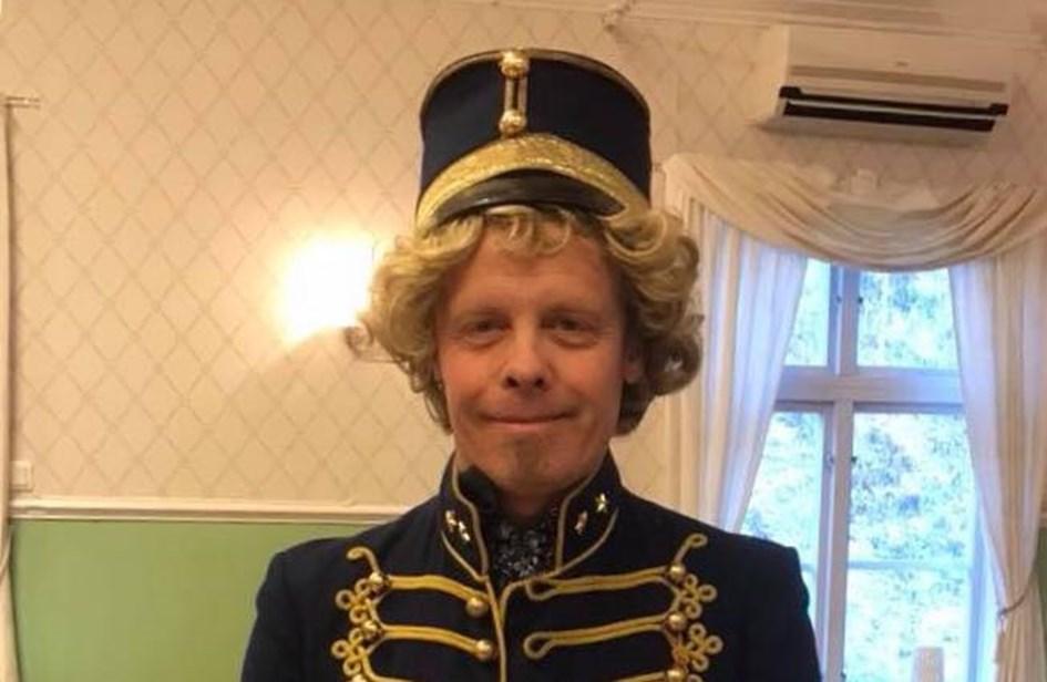 3 juni: TEATER - FOLK OCH RÖVARE I KAMOMILLA STAD Teatergruppen Tibbe spelar klassikern Folk och rövare i Kamomilla stad. Författare, text och musik: Thorbjörn Egner. Regi: Anders Clevestad.