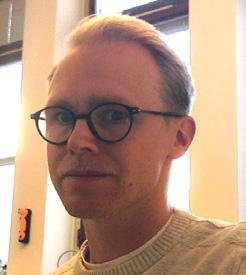 Vi brukar genomföra A-day på biografer, men den här hösten har vi också genomfört föreställningen på de skolor som ingår i samarbetet Skola för mänskliga rättigheter.