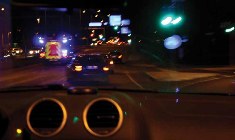 HUR EN AVTALSBRANDKÅRSENHETS UTRYCKNING ÄR UPPBYGGD Nödcentralen alarmerar enskilda personer Enhetens totala bemanningstid Brandbilen beger sig iväg Alarmeringstiden Alarmmeddelandet kommer Alarmet