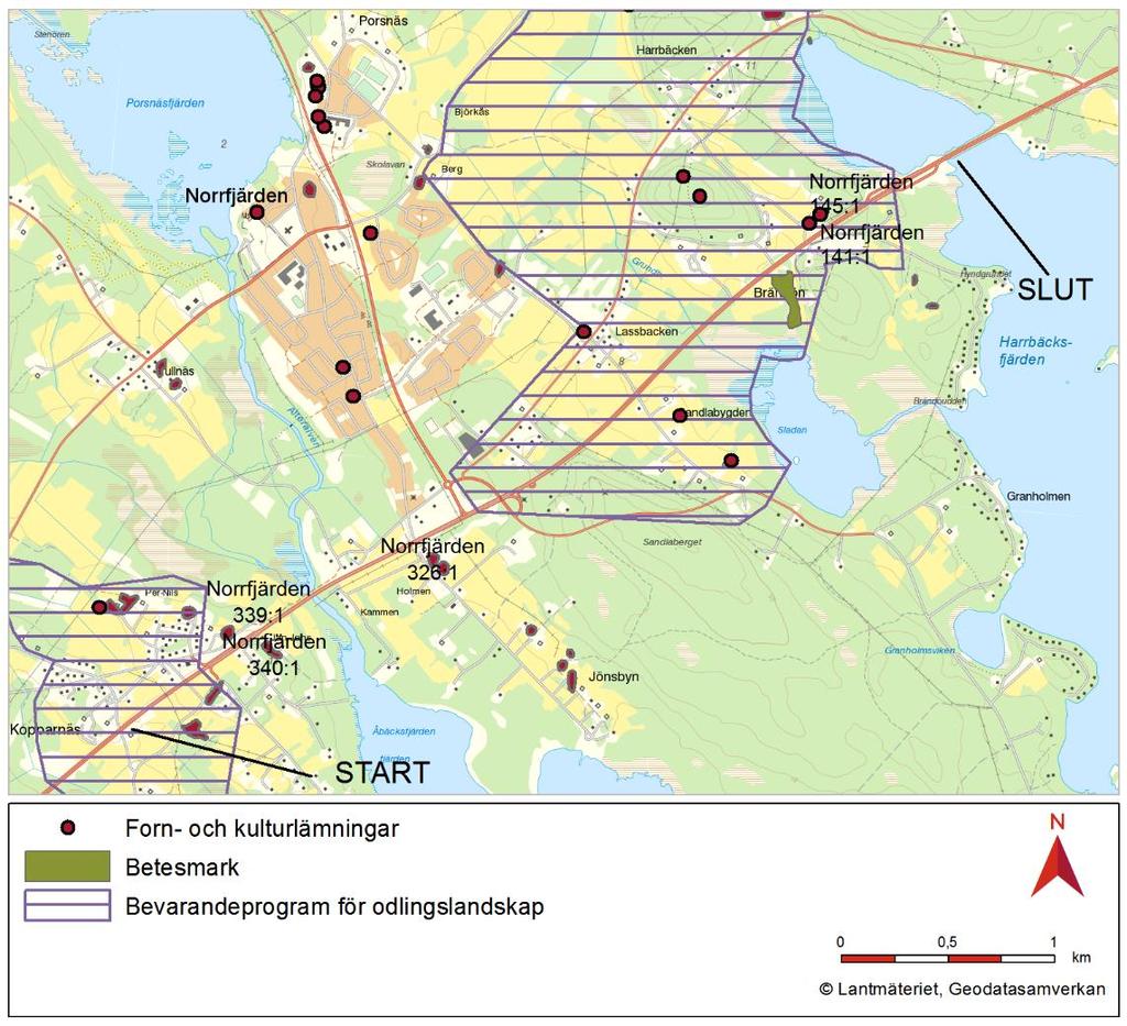 Grundbäcken, som mynnar i Sladan, kommer att korsas. Inga sjöar eller andra vattendrag berörs. I Artportalen finns noteringar om fåglar som observerats i området.