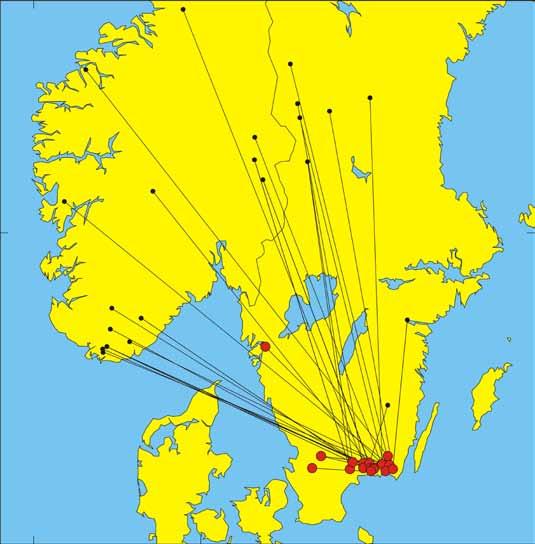 Figur 6: Återfynd under oktober - februari av strömstarar som ringmärkts under april juni. Den svarta punkten markerar märkplats, den röda ringen fyndplats.