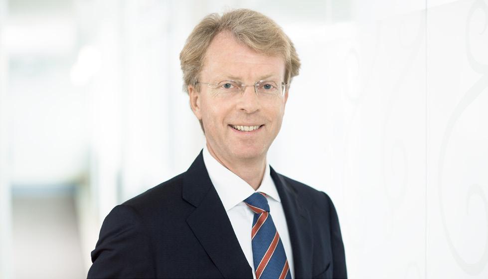 Från 1991 1999 var han allokeringsansvarig inom Sparbanken Kapitalförvaltning.
