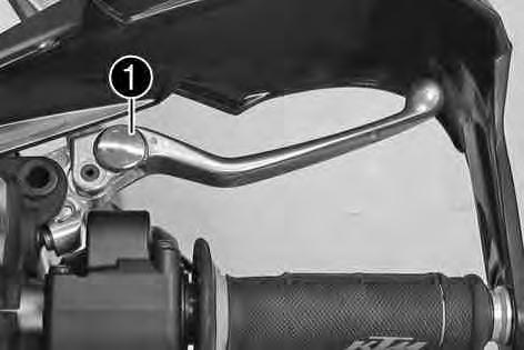 12 BROMSSYSTEM 88 12.2 Ställa in bromshandtagets utgångsläge ABS varningslampan ska tändas när tändningen slås på och släckas när man har börjat köra.