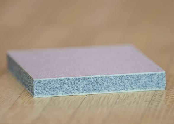 företag baserat i Nya Zeeland, och såldes under namnet Kradal Flooring.