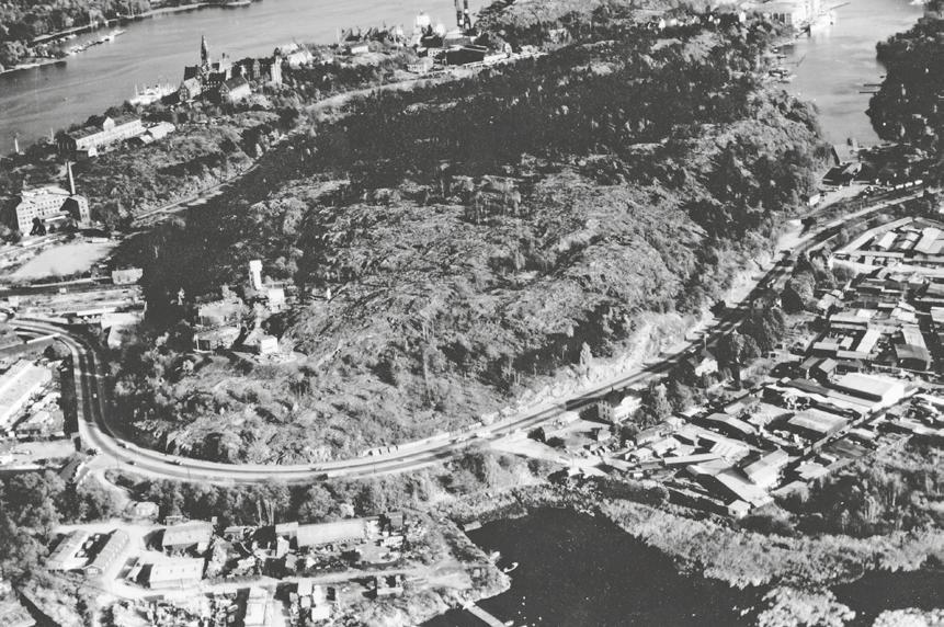 HENRIKSDALSBERGET Henriksdalsberget med reningsverket före