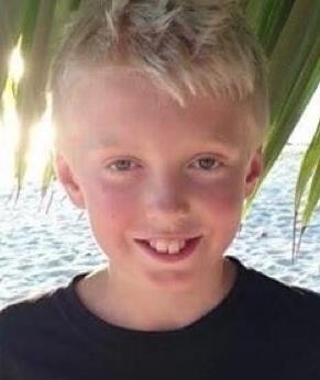 Emmeli Rudin Sörbyängens BK, Örebro Bor: Örebro Ålder: 14 år Första gången för mig i år 15 Antal SM-medaljer: Har tappat räkningen Förberedelse: Träning, Fotboll och sedan boule Målsättning: Få över