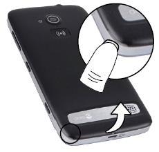 2. Artiklar som medföljer 1. EpiMobile Sensor (armband med sensor och inbyggt batteri). 2. Laddare till Sensor. 3. Smartphone (Android) med applikationen EpiMobile installerad. 4.