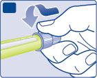 B Ta en ny injektionsnål och dra bort skyddspappret. C Tryck in injektionsnålen rakt i pennan.