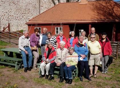 Åland land! I SPF Falubygdens och Vuxenskolans studiecirkel under våren om Åland, Från Grynna till färjeläge på 6 000 år, lockade många deltagare och avslutades med en studieresa till Åland i maj.