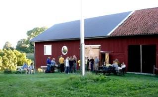 Annons Sätt en ny kurs på Ditt liv! Fredagen 25 juli Söndagen 3 augusti är tiden för en intressant och intensiv kurs vid LivsUniversitetet på Väddö i natursköna Roslagen ca 12 mil norr om Stockholm.