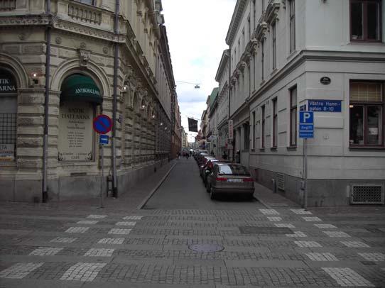 Stadsmiljö Öka attraktiviteten kring Rosenlund och öka tillströmningen av kunder för att höja områdets status och rykte. Samordna polistillstånden för butikerna.