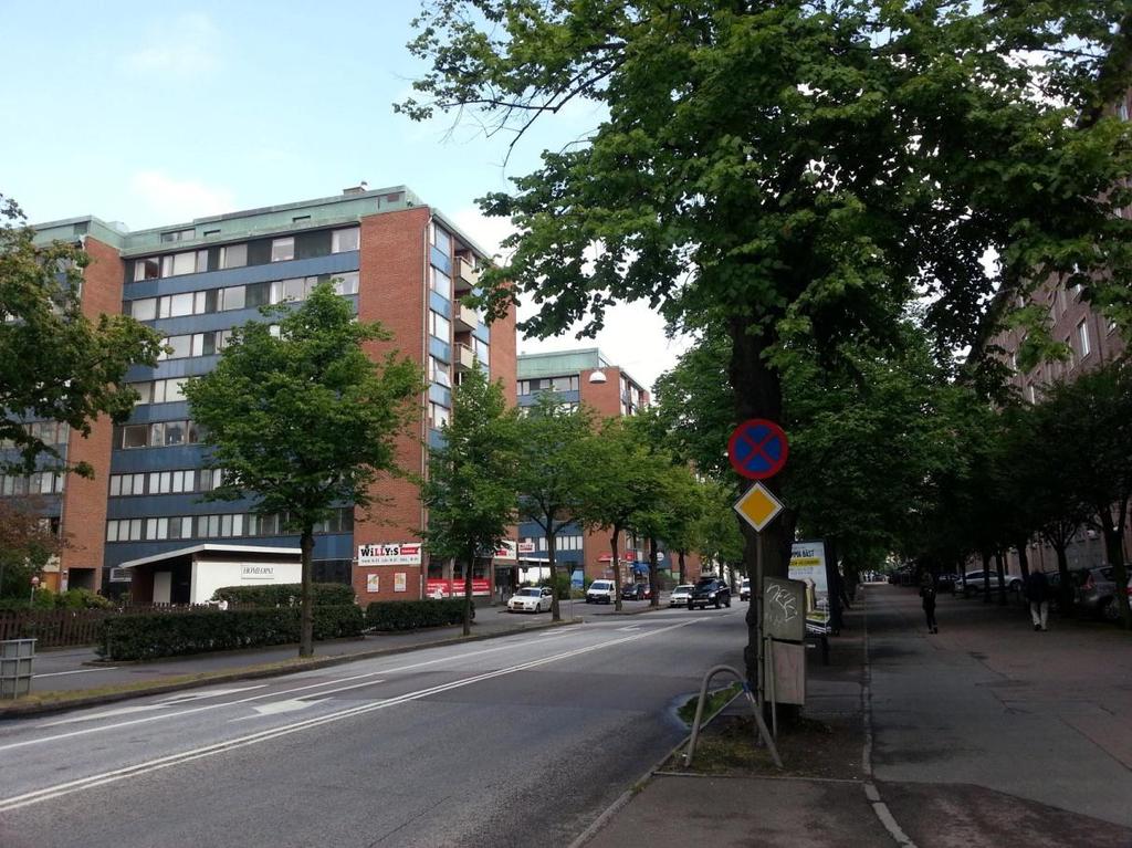 STADSRUM Området ligger som en ö mellan den slutna bebyggelsestrukturen väster om Sten Sturegatan och de fristående solitärerna längs evenemangsstråket, Skånegatan, och bildar en fond mot