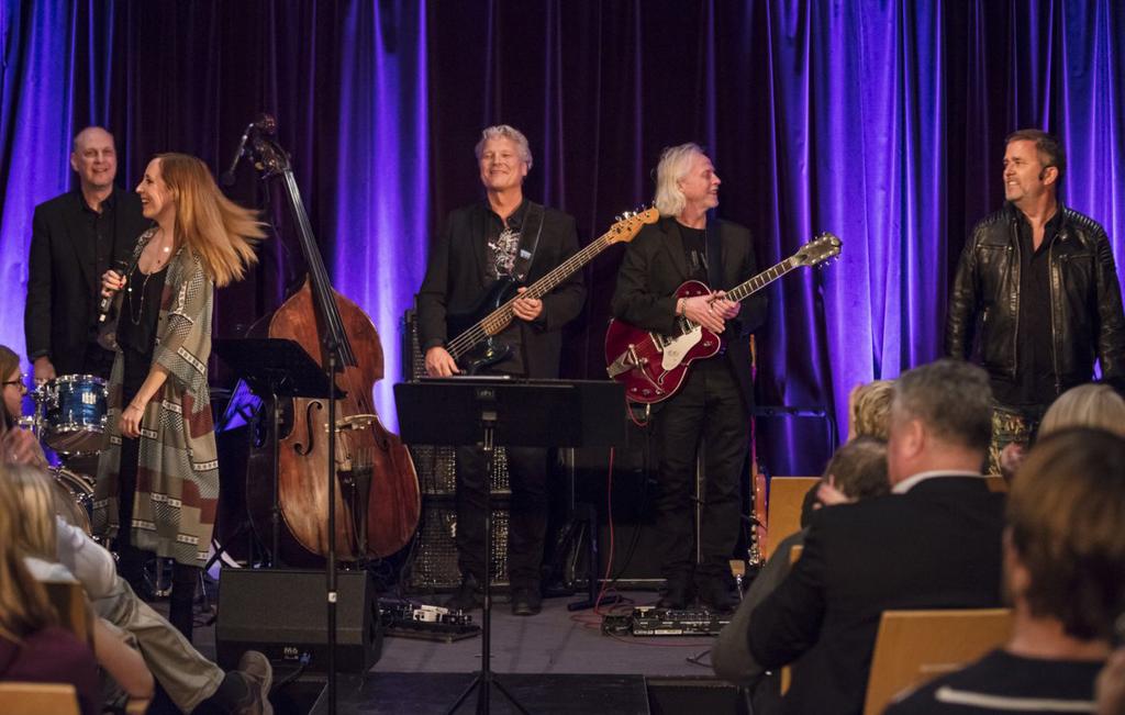 17 Scenuppträdanden Alltifrån härliga jazznummer till specialskrivna tunggunglåtar som Det finns inga sälar i Sälen