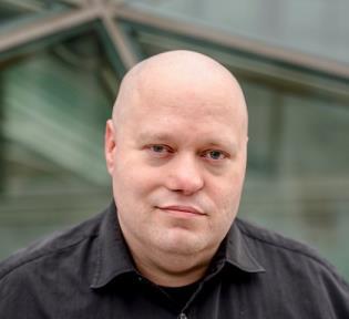 NOAKS ARK SYDS RECEPTION MARIA Larissa är en av våra flitiga praktikanter, hon pluggar folkhälsovetenskap på Lunds Universitet och gör sin praktik på fem veckor hos oss på NAS inom migrant projektet.