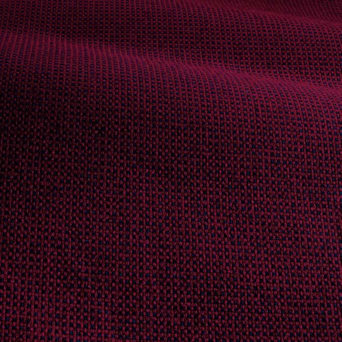 Abrasion resistance: 50 000 Martindale. Flammability: SS/EN 1021-1+2. Cleaning: 60 C. Comfort Tillverkare: Gabriel A/S. Bredd: 140 cm. Vikt: 385 g/lpm. Komposition: 88% polyester, 12% polyurethan.