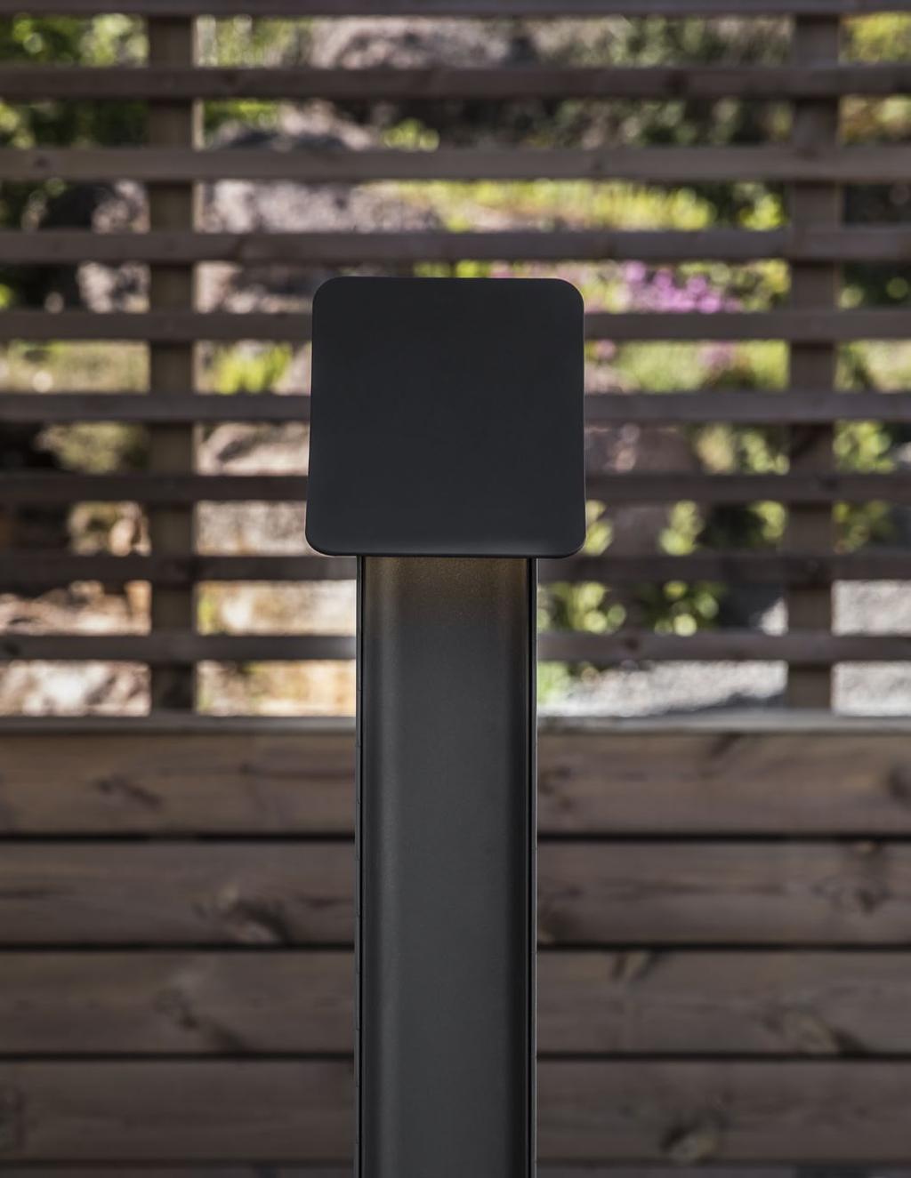 BEND design: poul treiner Bend är en helt ny utomhusfamilj av vägg- och fristående belysning, designad av Poul Treiner. Med ett modernt och diskret uttryck ger Bend belysning till omgivning.