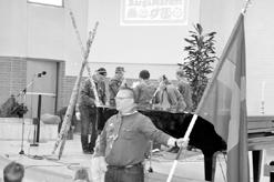 Tisdagen den 25 april samlades ca 80 scouter, föräldrar, syskon och församlingsmedlemmar för att fira gudstjänst tillsammans i Tabergs missionskyrka.