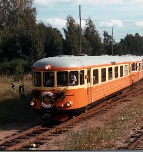 1984. Sista persontåget på smalspåret Växjö Västervik.