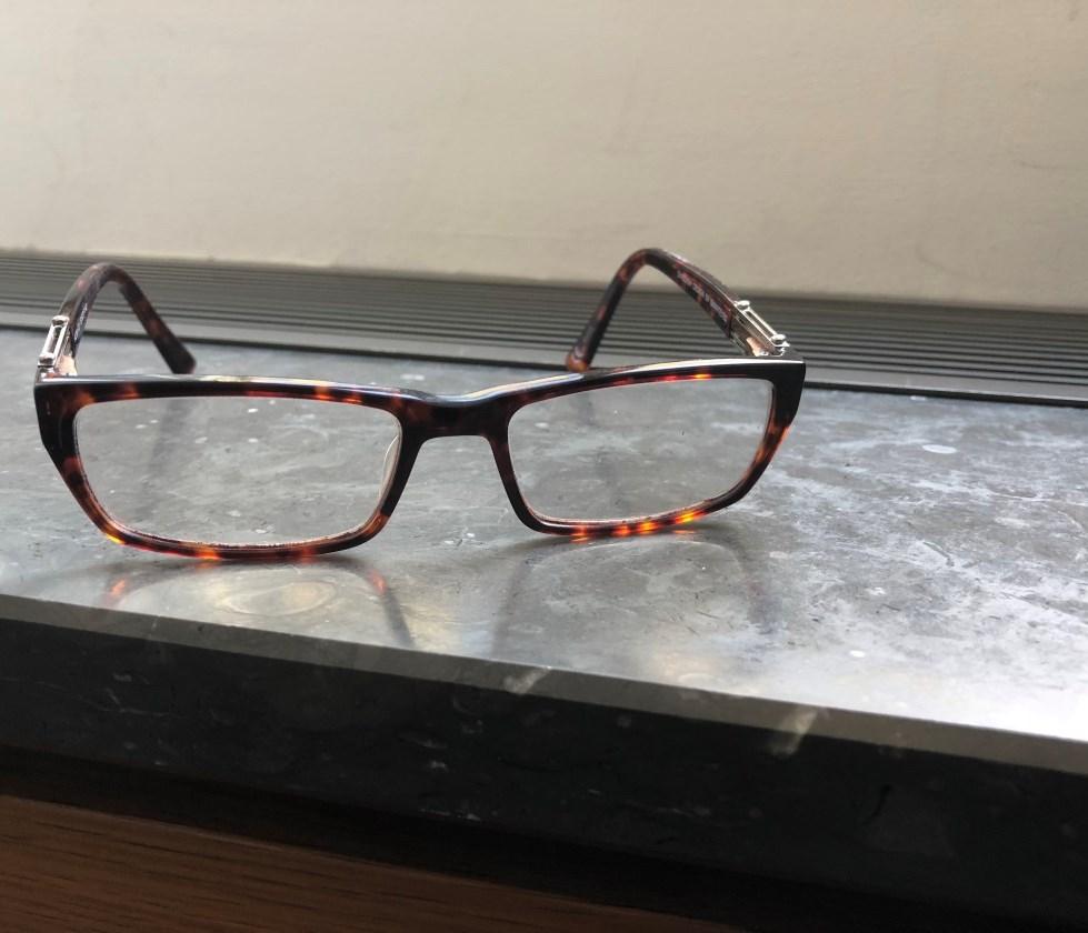 Tilläggsköp av glasögonbågar Önskar arbetstagare hos Beställare att göra tillägg för att köpa dyrare/andra glasögonbågar än vad som ingår i ramavtalet får detta enbart göras förutsatt att