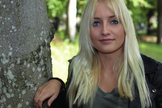 De stack ut på sidorna, så det var skönt att bli av med dem, speciellt när jag såg dem, säger Pernilla. Jag undrade hur jag hade kunnat ha något sådant i kroppen.