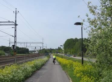 Trfikpltsern är från söder; Hg södr, Hg Norr, Järvkrog, Sörentorp och Kist. Motorvägen är strkt trfikerd och växlr från tre till fyr körfiler.
