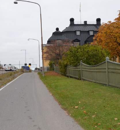 Inom prken och i nslutning till snbbcykelvägen finns flertlet skyddsvärd träd. Hgprken är ett ttrktivt turist- och besöksmål. 13. Ulriksdlsfältet Järv krog Frösund 8. Hg Norr Hglund Linvävrtorpet 4.