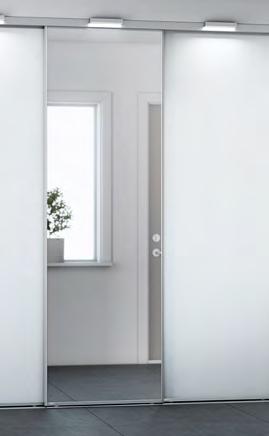 Garderobsskjutdörrar med spegelglas 
