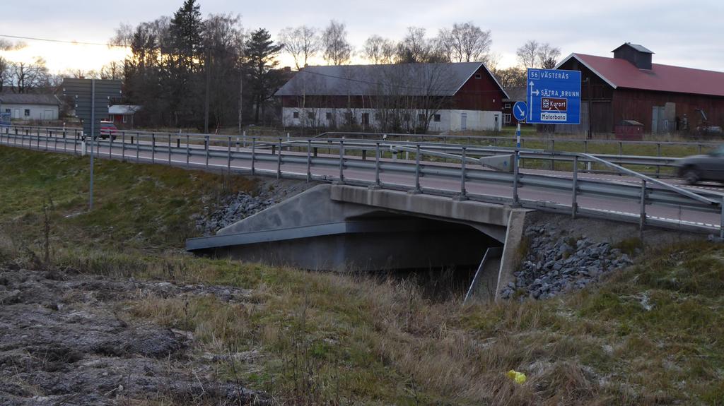 Broräcket har vanligen högre kapacitetsklass än vägräcket, fortsätter det ytterligare en sträcka som marksatt variant så flyttas avslutet motsvarande längd, se nedan. Avsluten mäts enligt MER i antal.