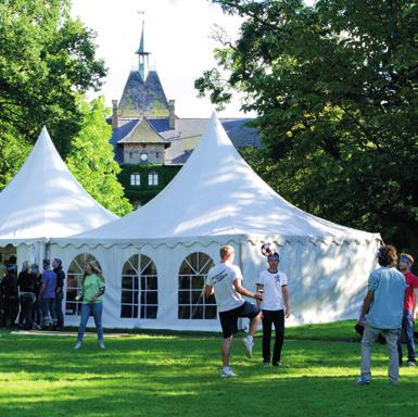 En stor del av studentlivet står våra 15 engagerade utskott för.