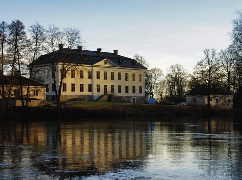 Skogsmästarskolans studentkår, SMS Skogsmästarskolans studentkår, SMS, har sedan 1945 legat i Skinnskatteberg.