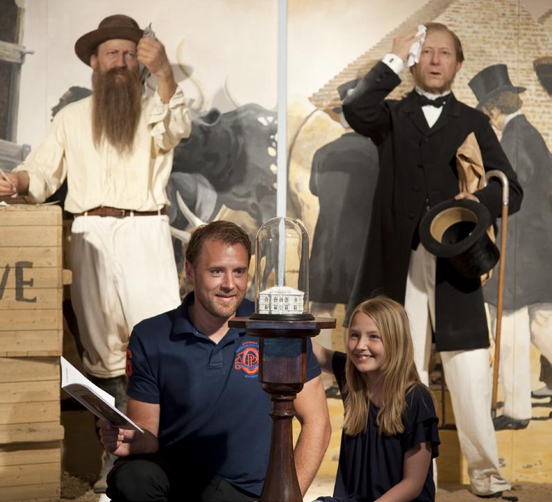 Axel W Eriksson skapade under sin tid i Afrika, nuvarande Namibia, en magnifik samling av fåglar och däggdjur som han skänkte till hemstadens museum.